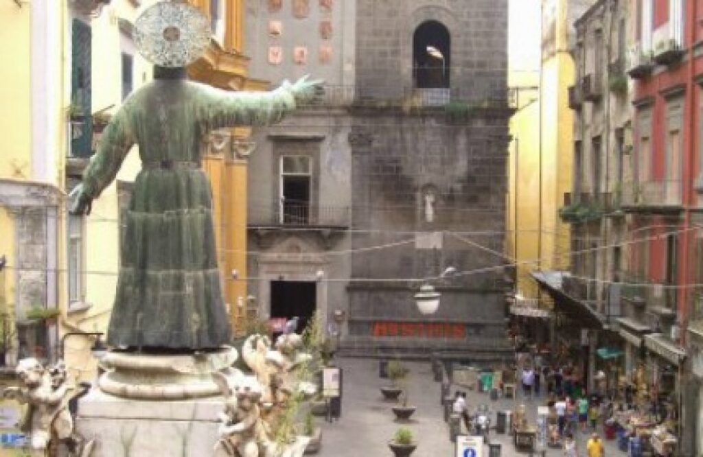 Piazza San Gaetano Napoli